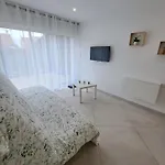 Studio Beauvais Avec Terrasse Privative Calme & Tout Confort *